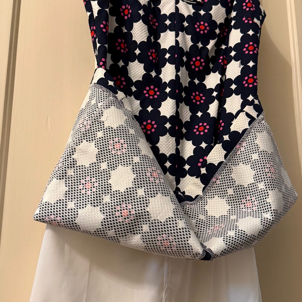 Trina Turk Navy and Pink Floral Shift Dress fully lined - Picture 4 of 6